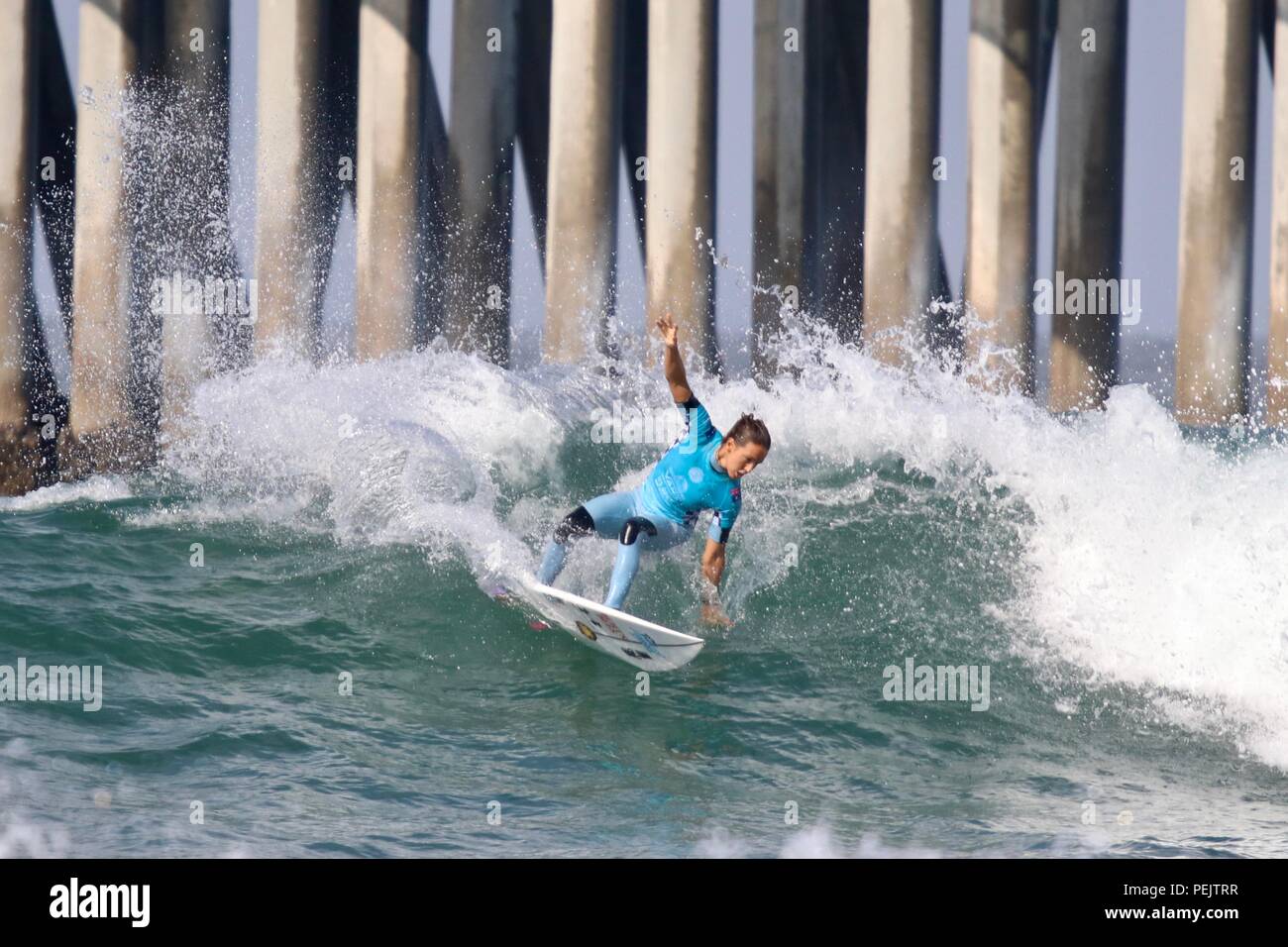 Sally Fitzgibbons competere nel US Open di surf 2018 Foto Stock