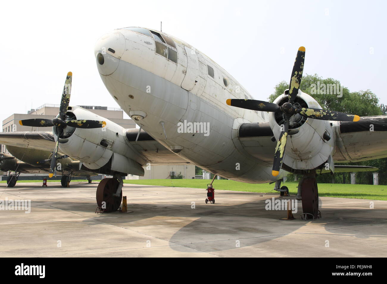 Curtiss C-46 sul display a Civil Aviation Museum, Pechino, Cina Foto Stock