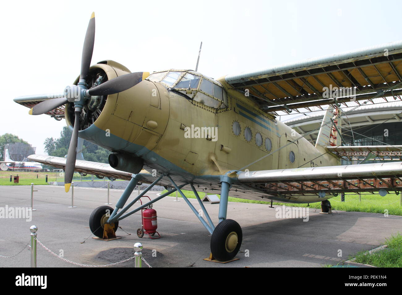 Un Avic Y-5, (Antonov An-2) di copia sul display del Civil Aviation Museum, Pechino, Cina Luglio 2018 Foto Stock