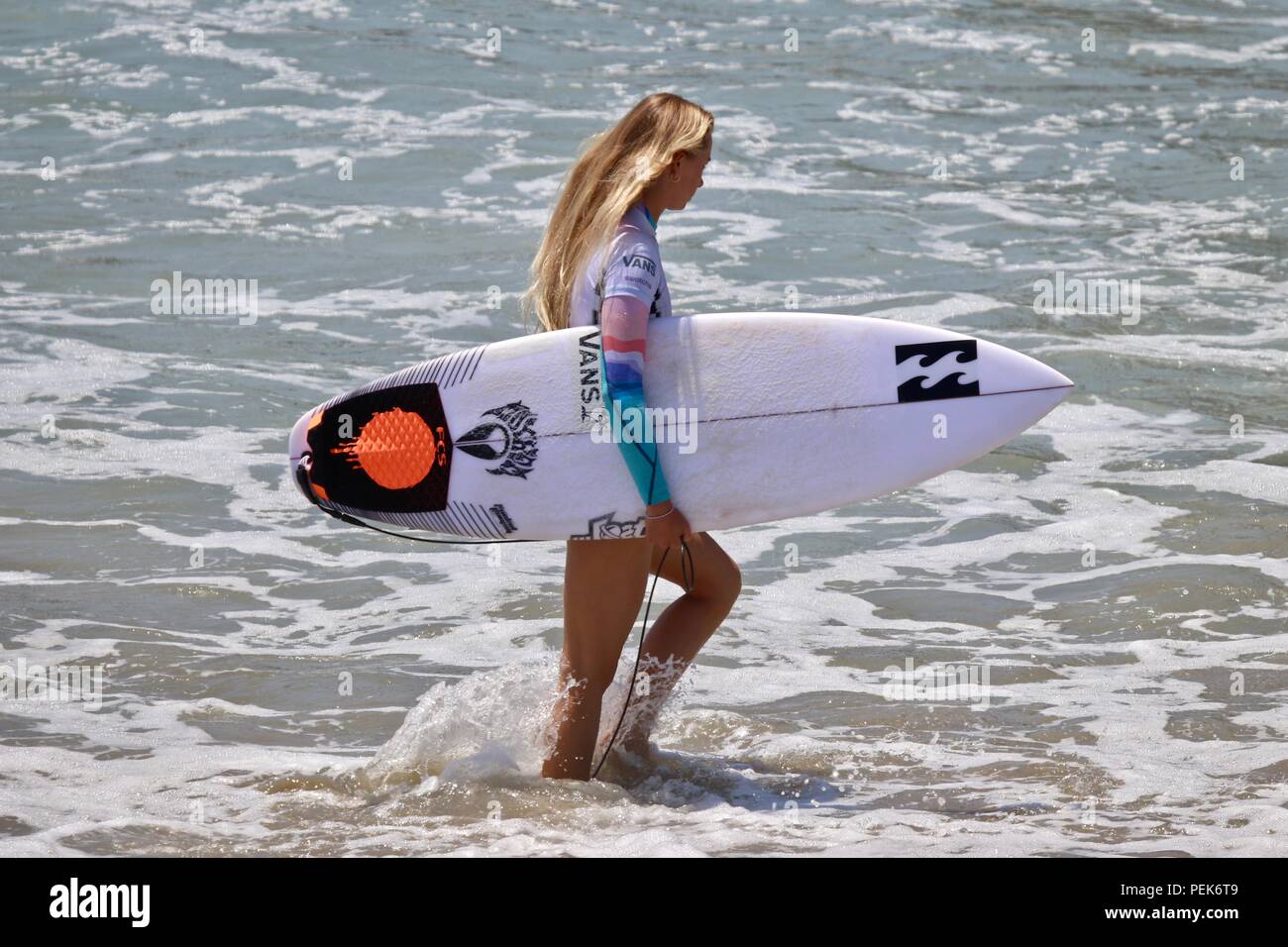 Macy Callaghan competere nel US open di surf 2018 Foto Stock