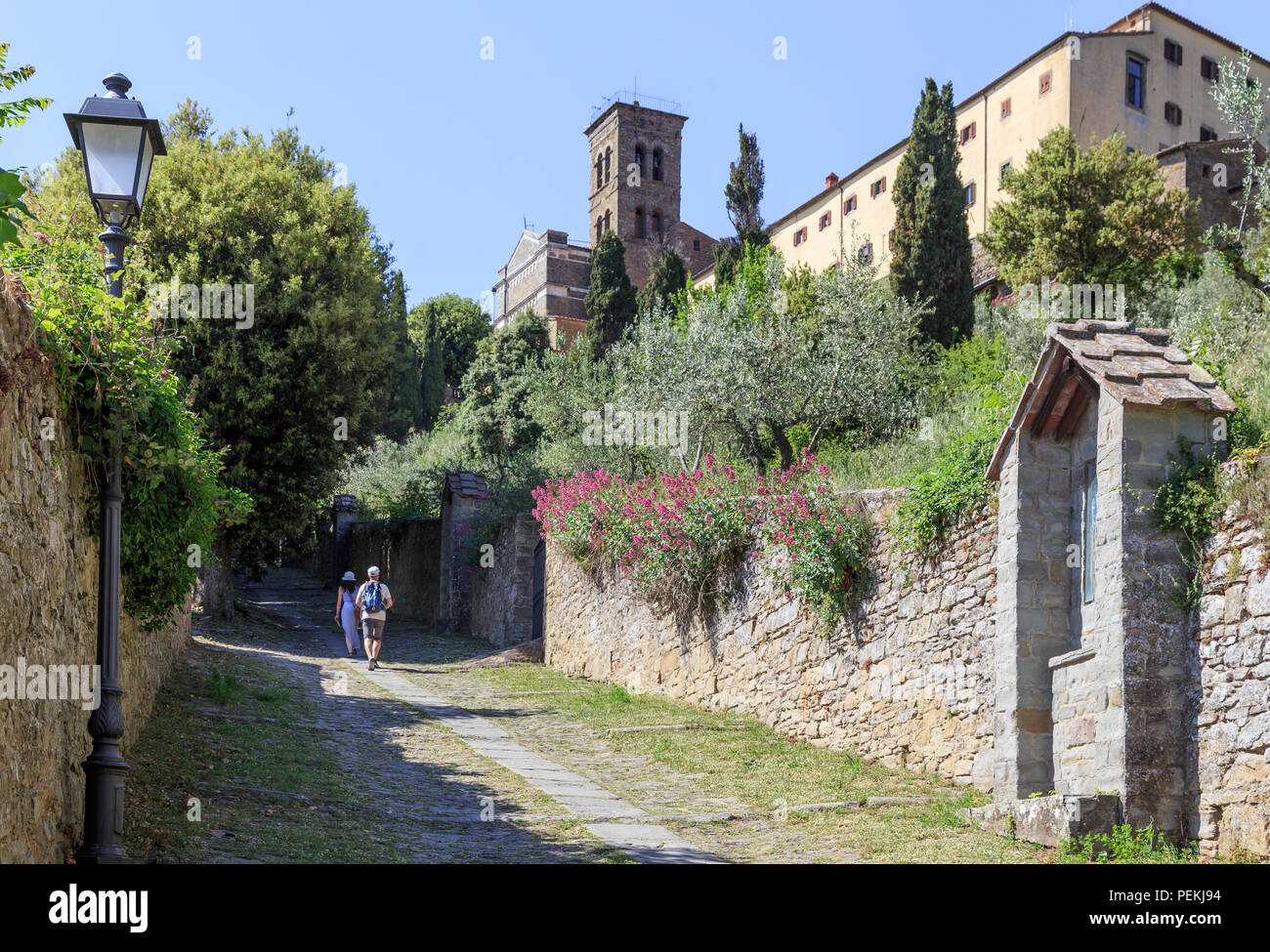 Cortona, Toscana, Italia - Via santa margherita - percorso a piedi alla basilica con lo stesso nome e si trovano sulla collina sopra la città Foto Stock