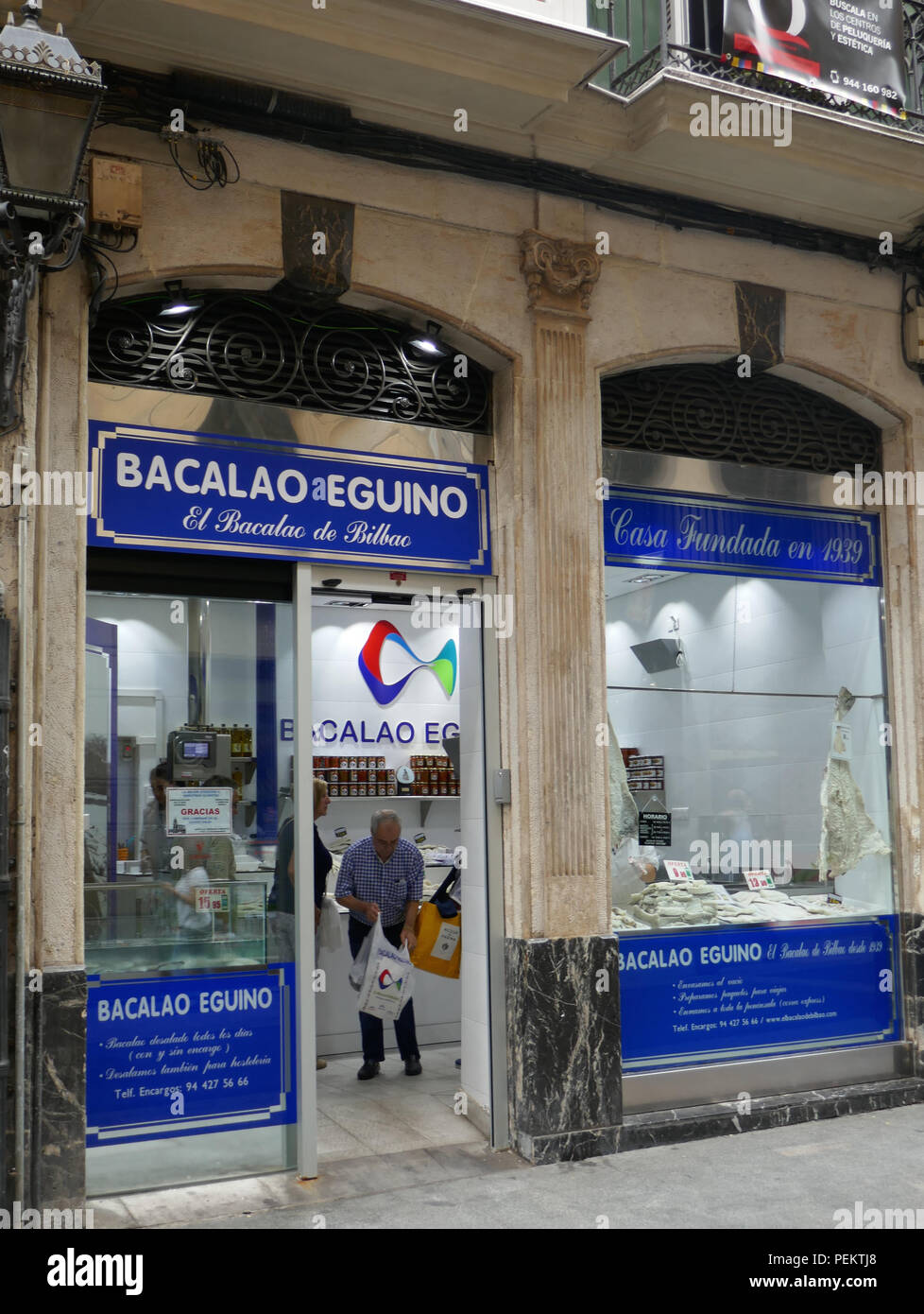 Il tradizionale pesce shop nel Casco Viejo, Bilbao, Spagna Foto Stock