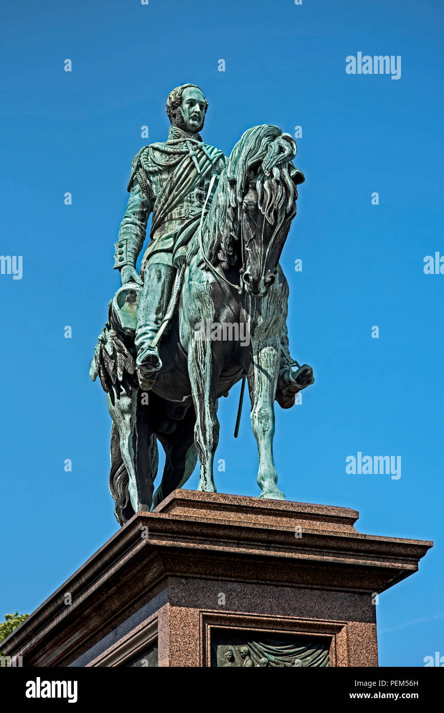 La statua equestre del principe Alberto (1819-61) da Sir John Steell (1804-91) in Charlotte Square, Edimburgo. Foto Stock