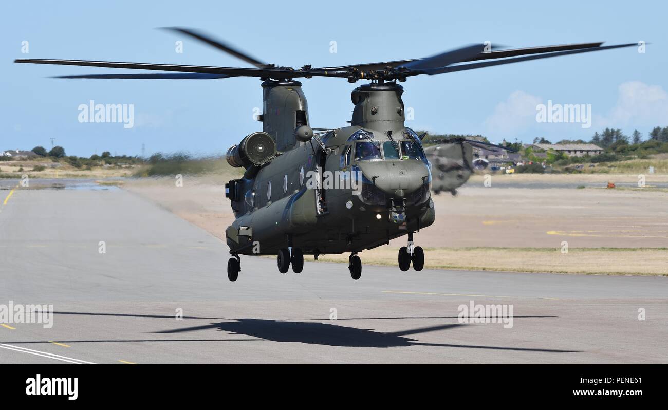 La Chinook HC6 elicotteri in Valle di RAF Agosto 2018 Foto Stock