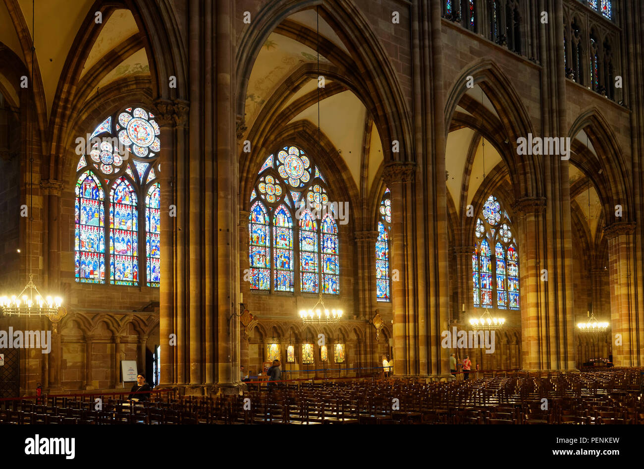 Cattedrale di Notre-dame, interno, Stained-Glass windows, Strasburgo, Alsazia, dipartimento del Bas-Rhin, Francia Foto Stock