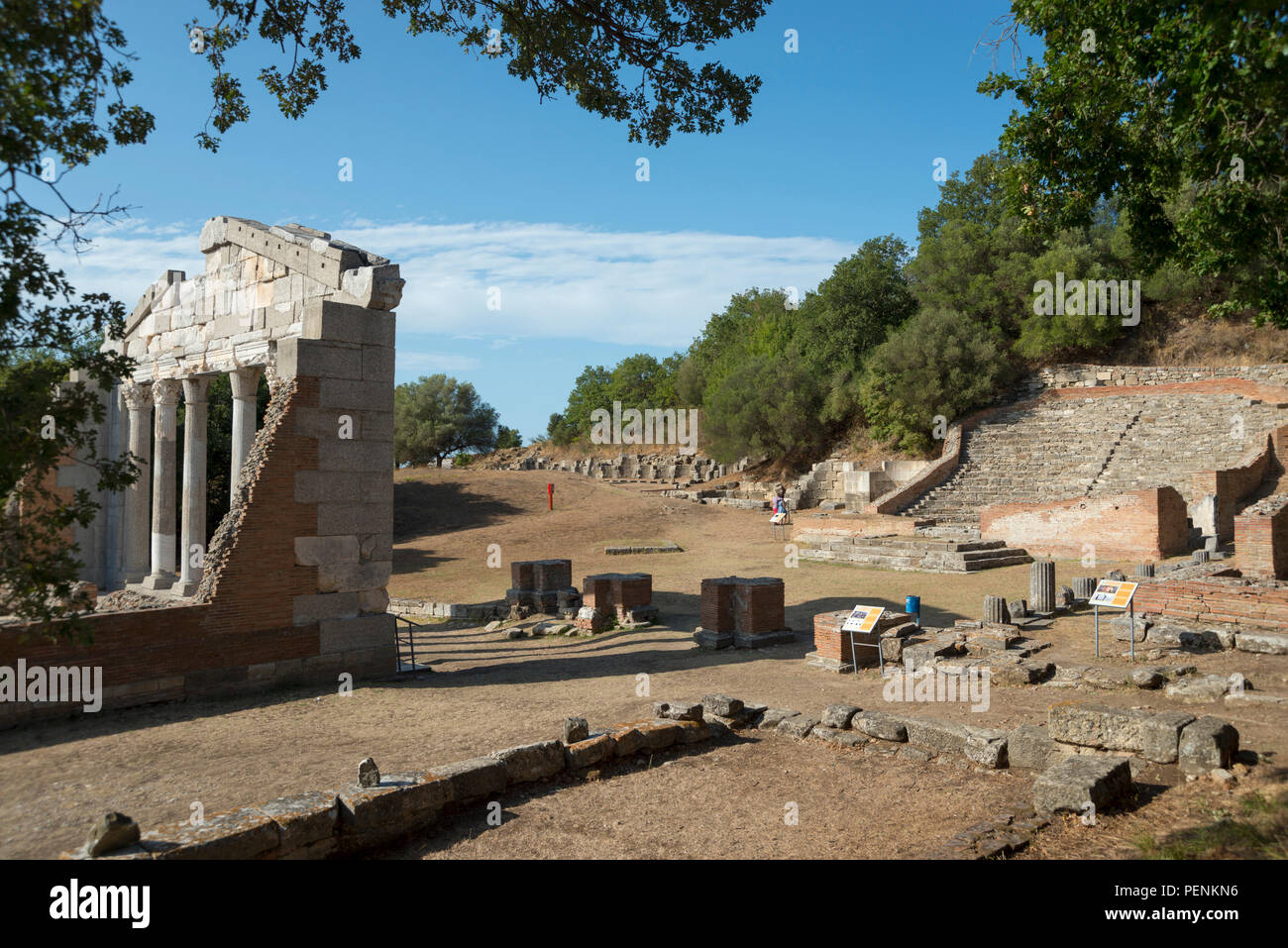 Monumento restaurato Agonotheten, parte di Buleuterion, templi, odeon, rovine di Apollonia, Fier, Albania Foto Stock