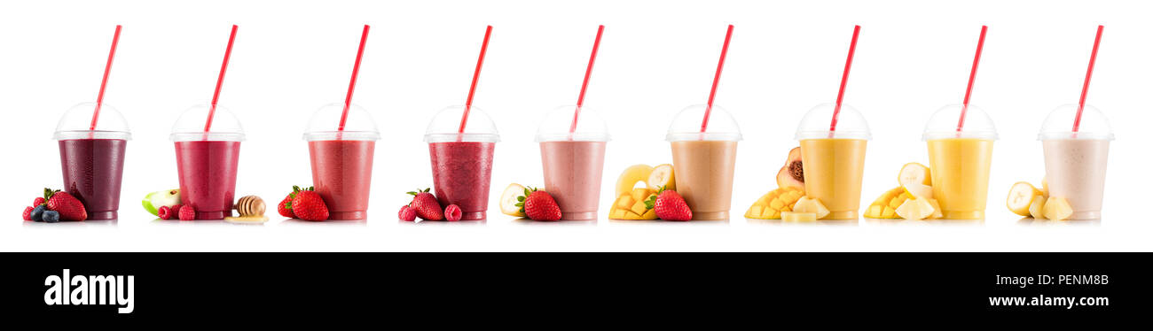 Nove gusti di frullati in una tazza di plastica isolati su sfondo bianco Foto Stock
