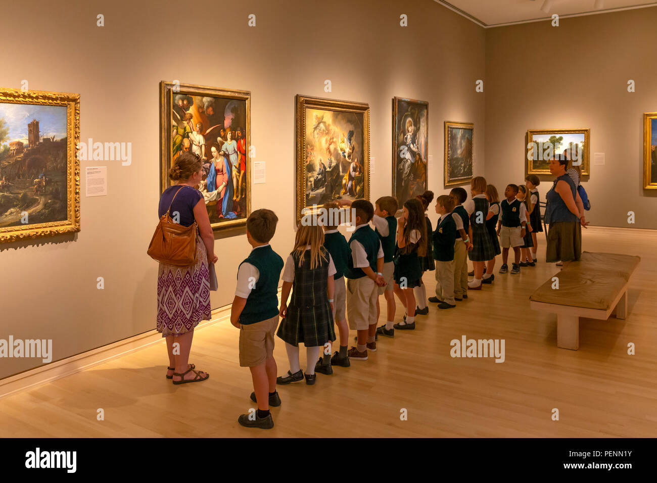 I bambini della scuola imparare circa arte, Indianapolis Museum of Art, Indianapolis, Indiana, Stati Uniti d'America, America del Nord Foto Stock