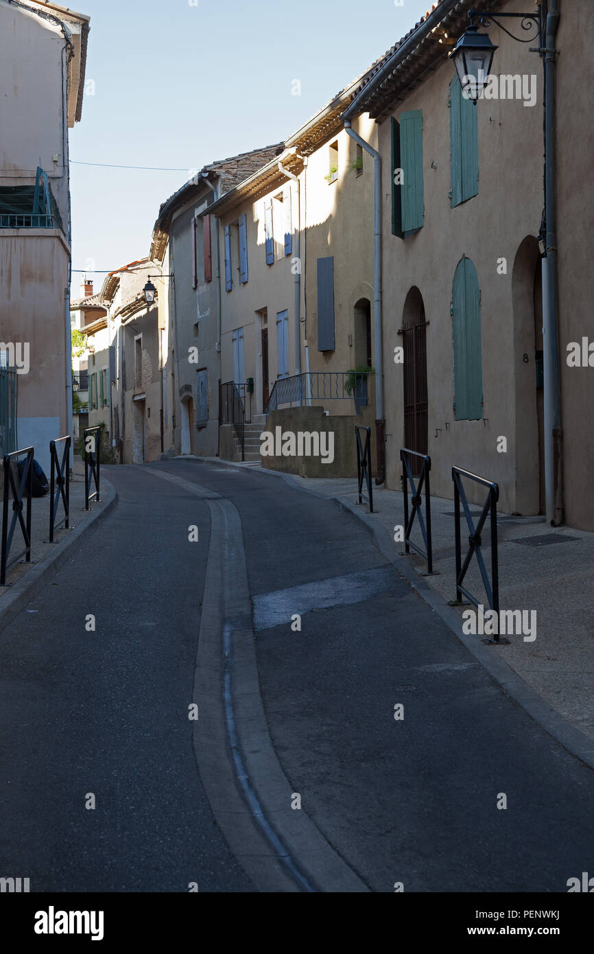 Strada in Chateauneuf du Pape, Provenza, Francia Foto Stock