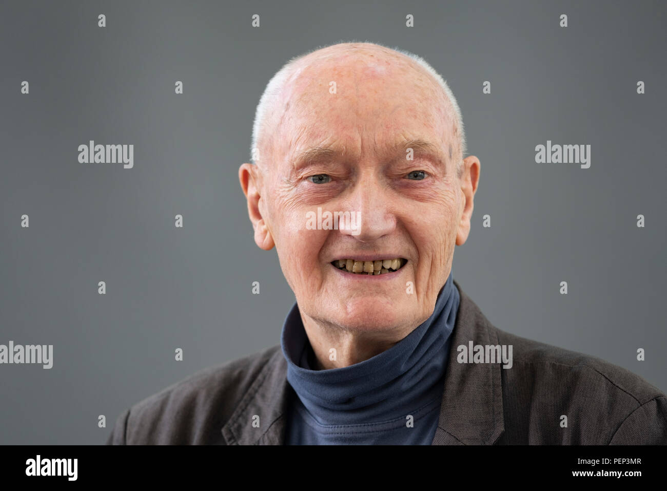 Edimburgo, Scozia, Regno Unito; 16 Agosto, 2018. Nella foto; Richard Holloway, FRSE è uno scrittore scozzese, emittente e chierico. Egli fu Vescovo di Edimburgo dal 1986 al 2000 e Primus della Chiesa Episcopale Scozzese dal 1992 al 2000. Il suo libro "L'attesa per l'ultimo bus' è una riflessione sul sipario finale di mortalità che tutti dobbiamo affrontare. Foto Stock