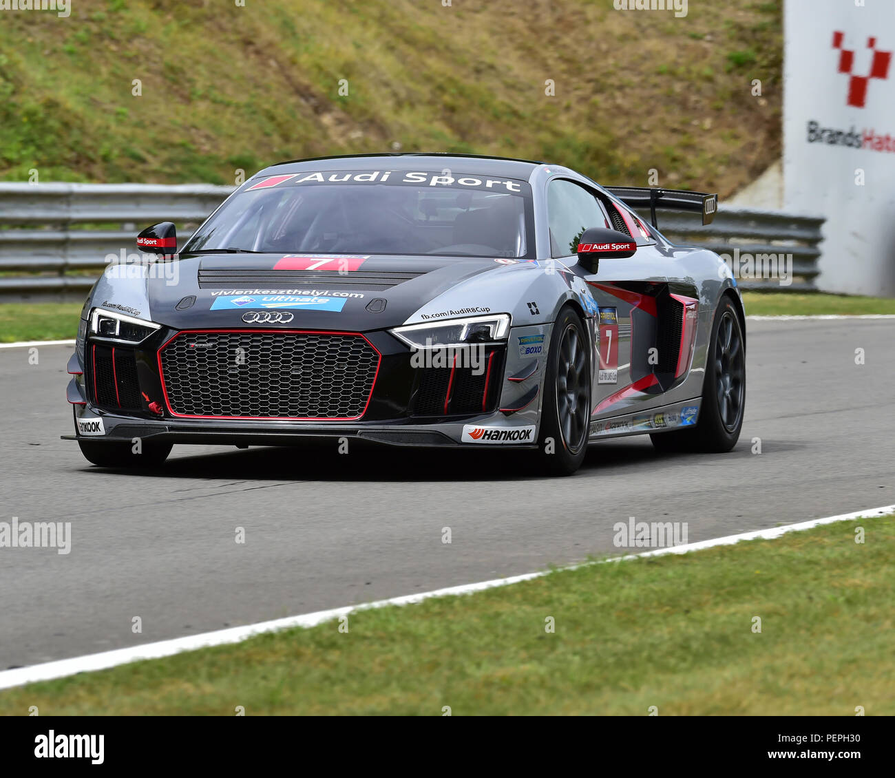 Vivien Keszthelyi, Audi R8 LMS GT4, Audi Sport Seyffarth R8 LMS Cup, gara DTM incontro, Deutsche Tourenwagen Masters, Circuito del Grand Prix, Brands Hatch, Foto Stock