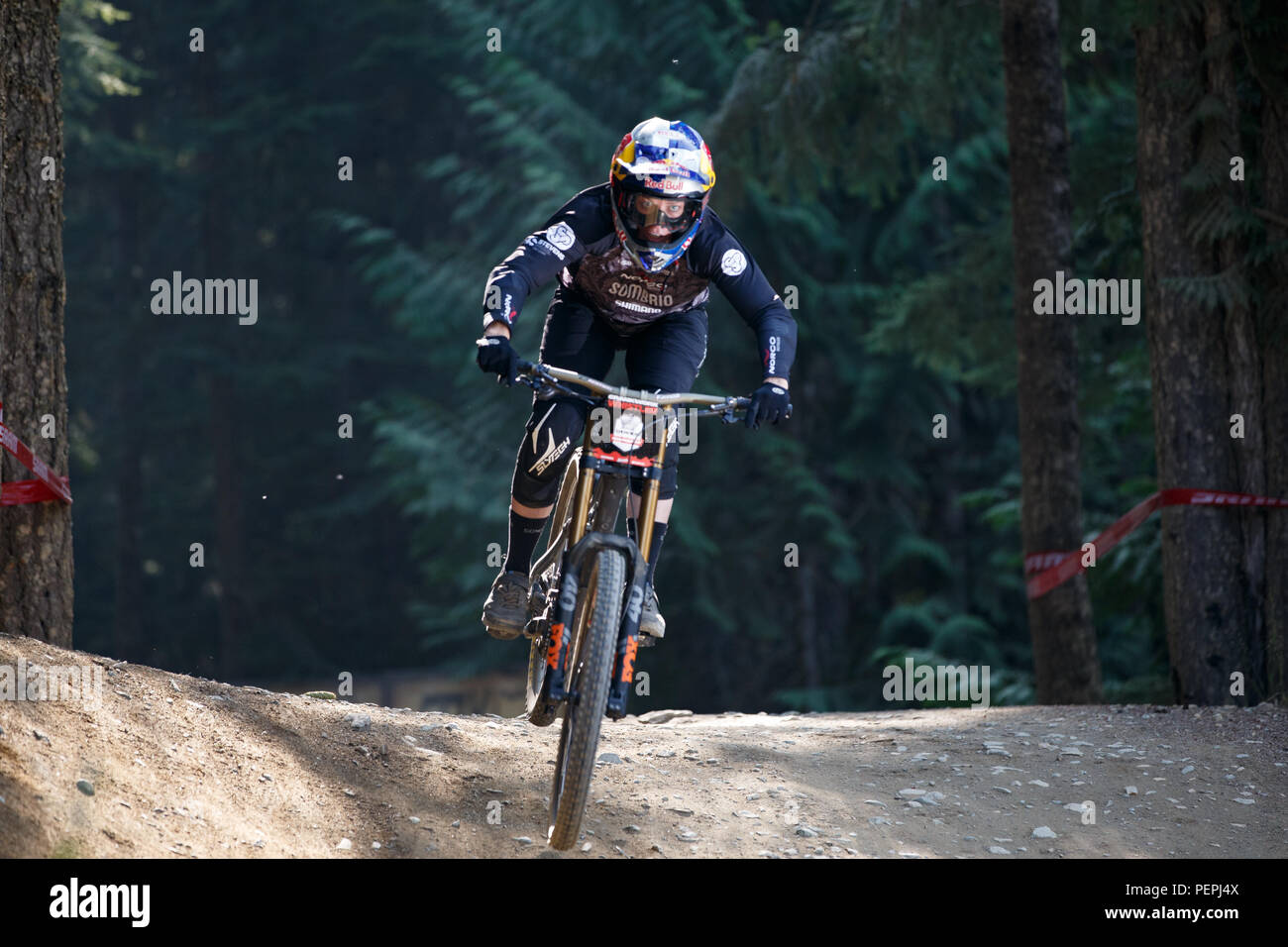 Jill Kintner (USA) riding al primo posto nel 2018 pro donne Crankworx Fox Air DH concorrenza in Whistler, BC, Canada. Agosto 15, 2018. Foto Stock