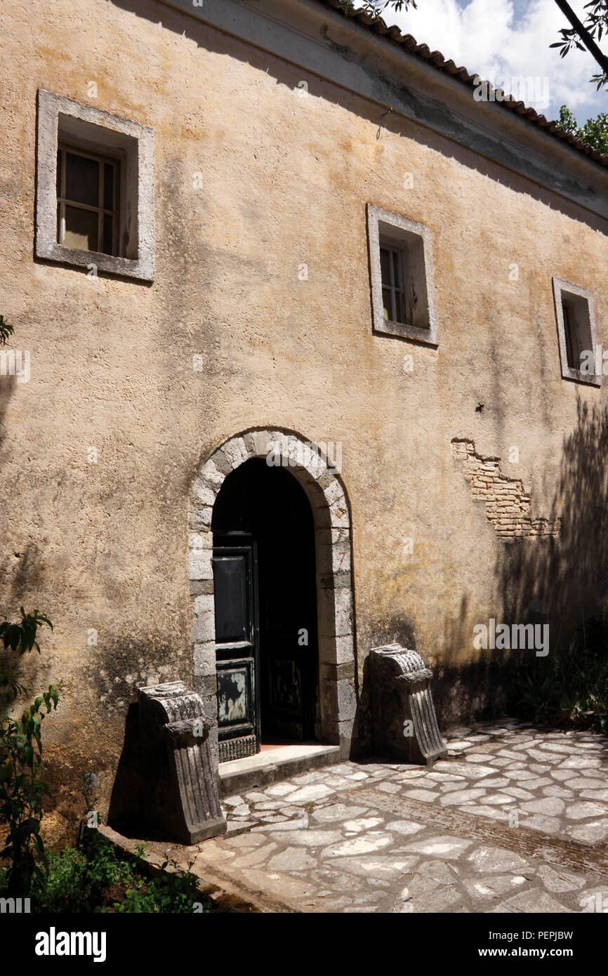 Portale AD ARCO IN VILLAGGIO DANILIA Corfù. BOUAS Foto Stock