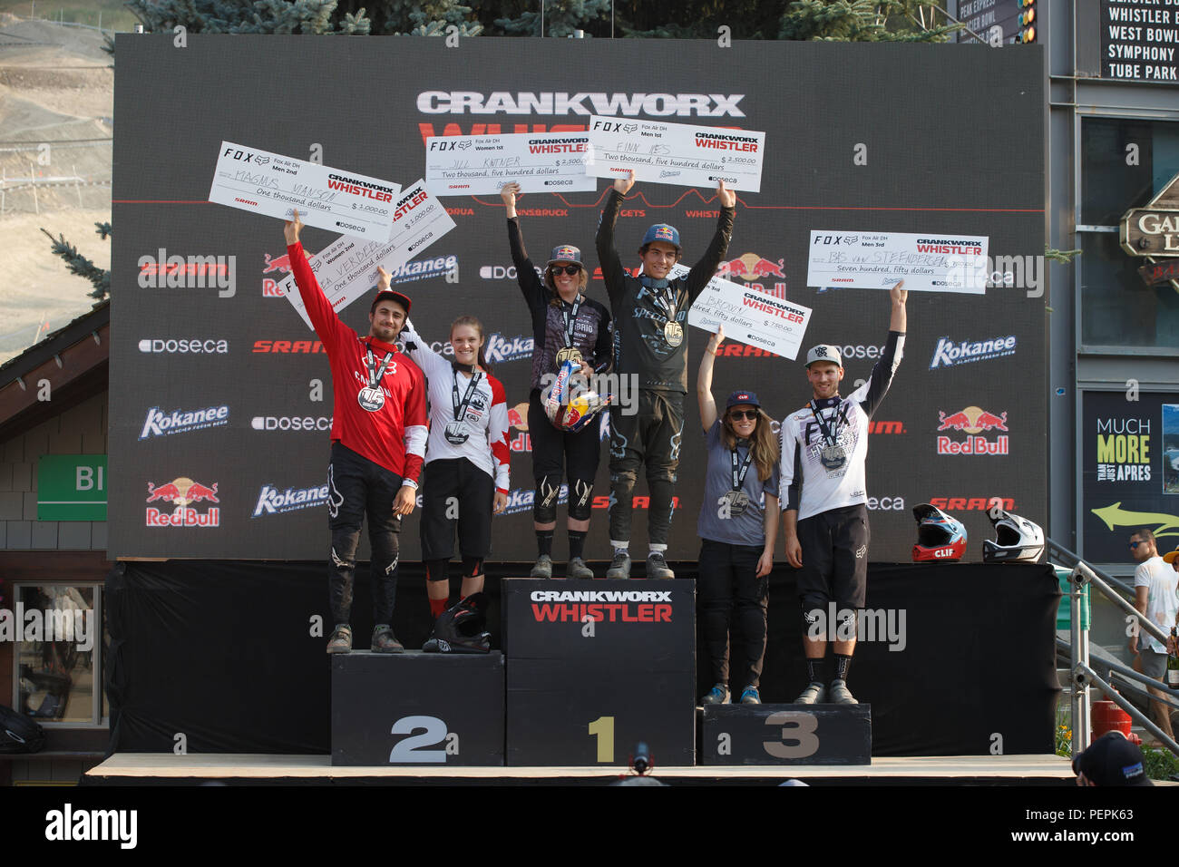 2018 pro uomini e donne pro del vincitore del podio, Crankworx Fox Air DH concorrenza in Whistler, BC, Canada. Agosto 15, 2018. Foto Stock