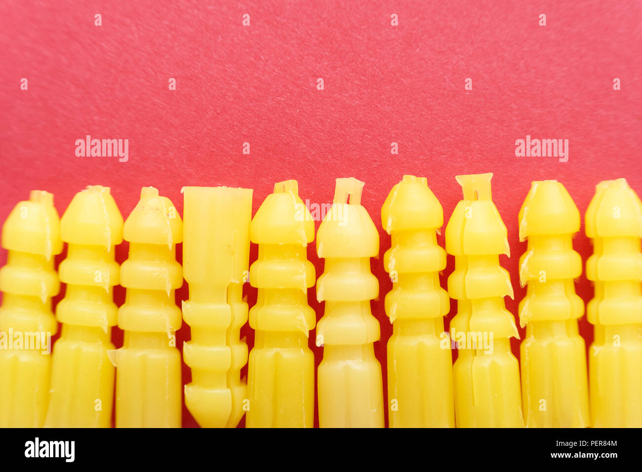 La vite in plastica tappi, mostra una differenza Foto Stock