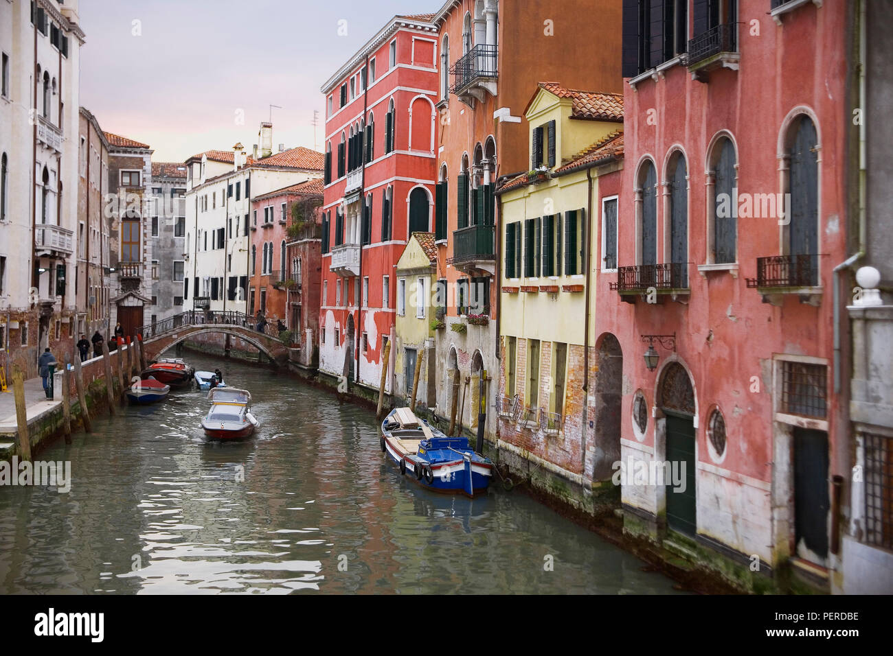 Rio dei Mendicanti, Castello, Venezia, Italia: guardando a sud dal campo di Santi Giovanni e Paolo Foto Stock