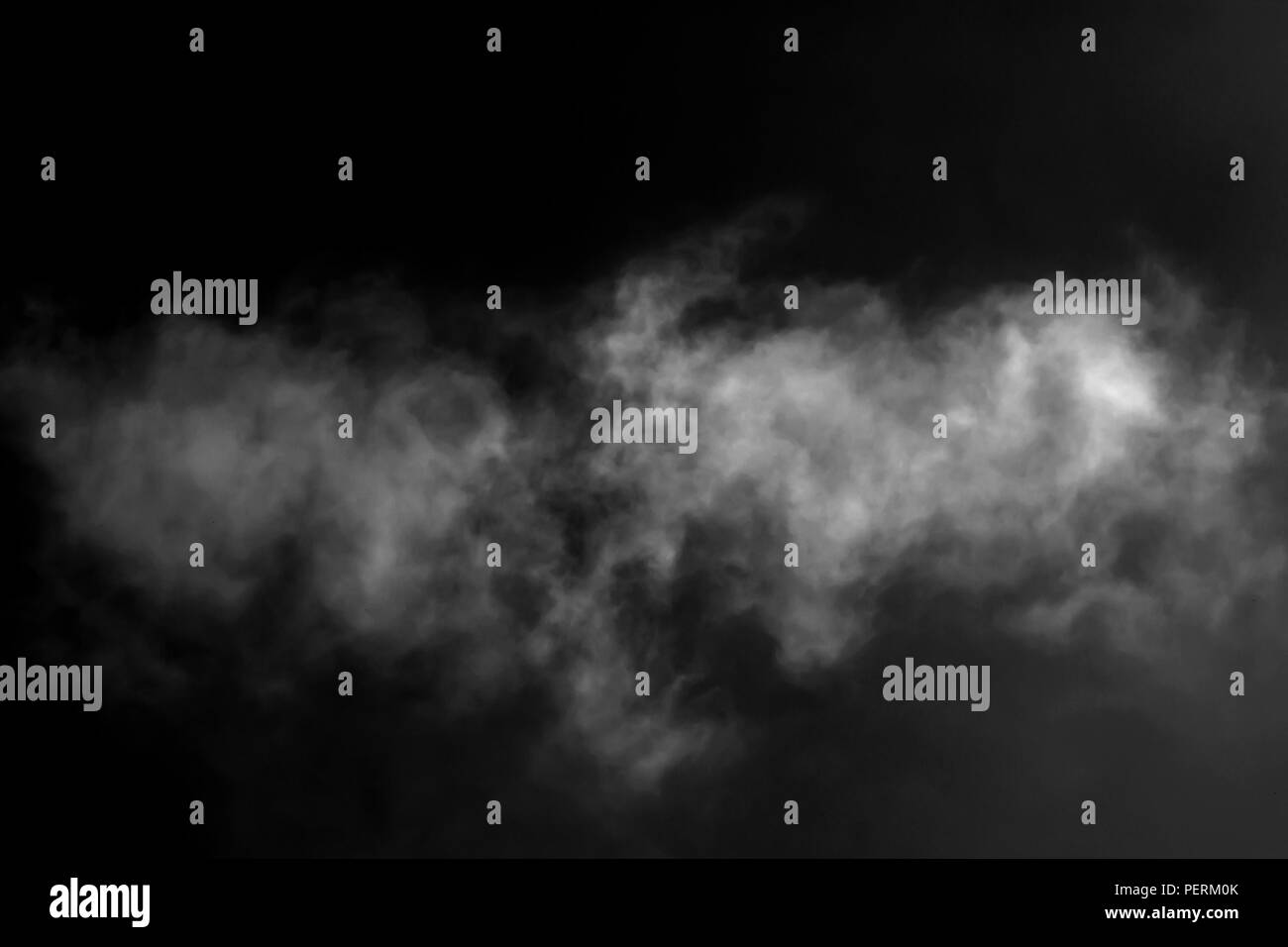 Nebbia o fumo trasparente isolato effetto speciale. Foto Stock
