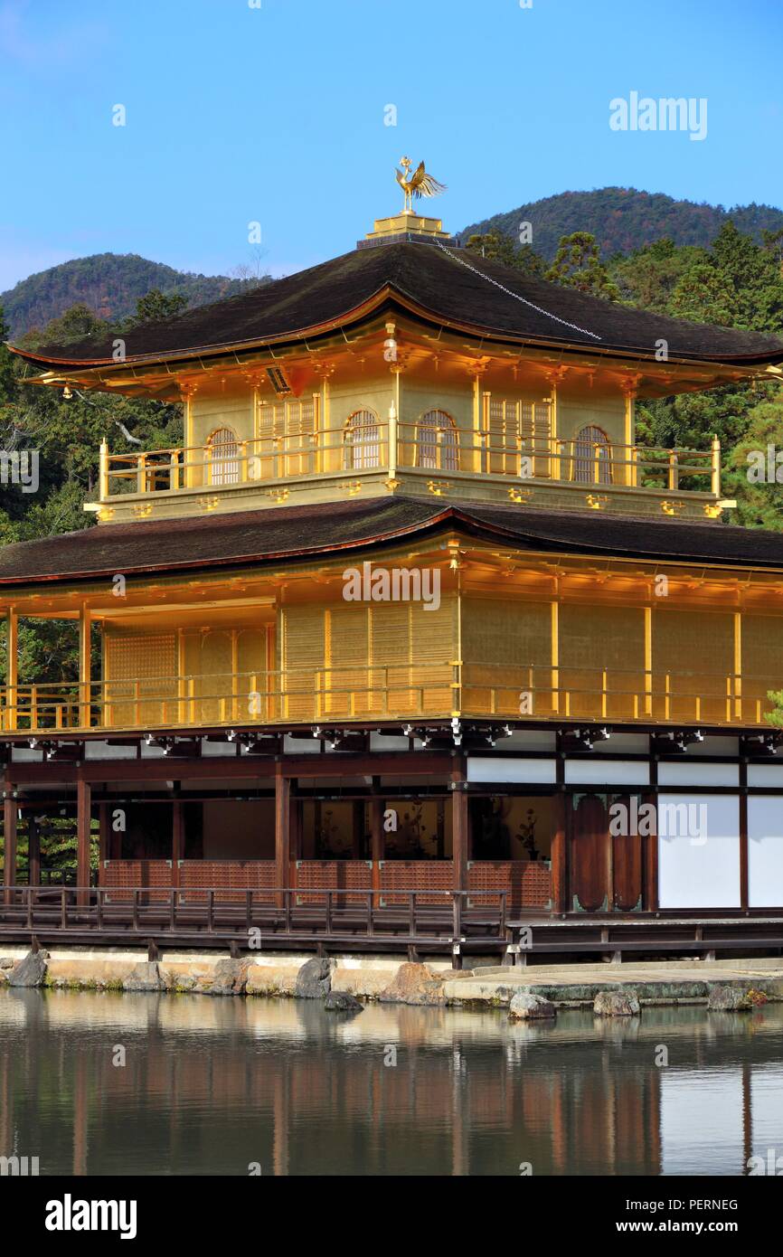 Kinkakuji Temple - Padiglione Dorato a Kyoto, in Giappone. UNESCO - Sito Patrimonio dell'umanità. Foto Stock