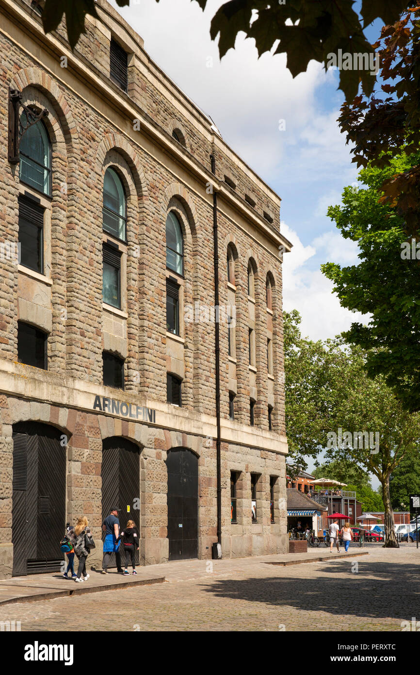 Regno Unito, Inghilterra, Bristol, porto, Arnolfini art gallery Foto Stock