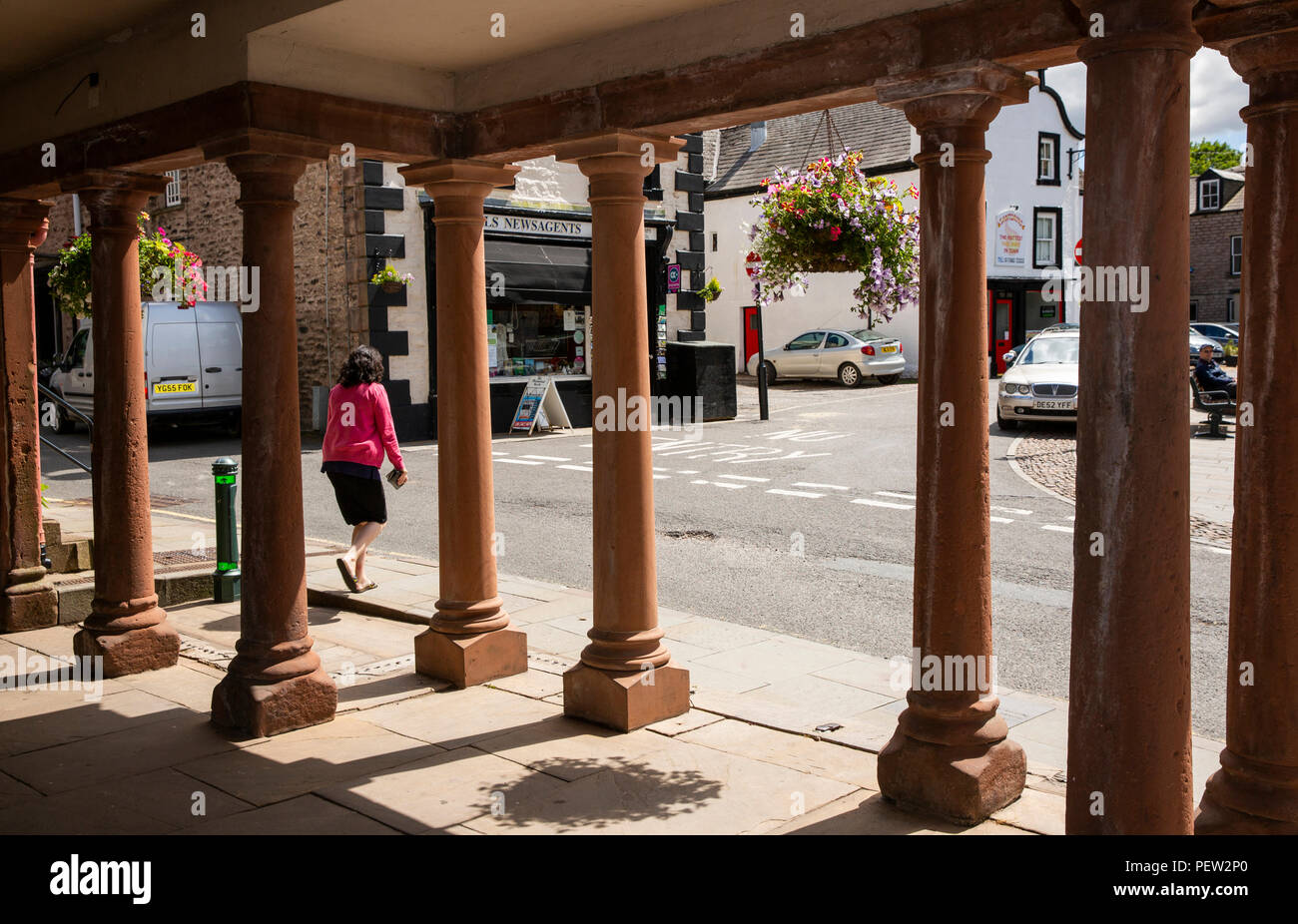 Regno Unito, Cumbria, Eden Valley, Kirkby Stephen, la piazza del mercato dal 1810 Chiostro data da John Waller Foto Stock