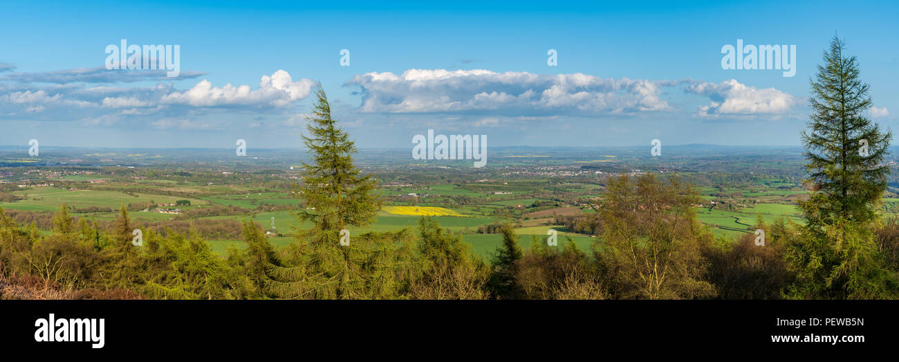 Vista dalla Wrekin, vicino a Telford, Shropshire, Inghilterra, Regno Unito - guardando ad est verso Little Wenlock Foto Stock