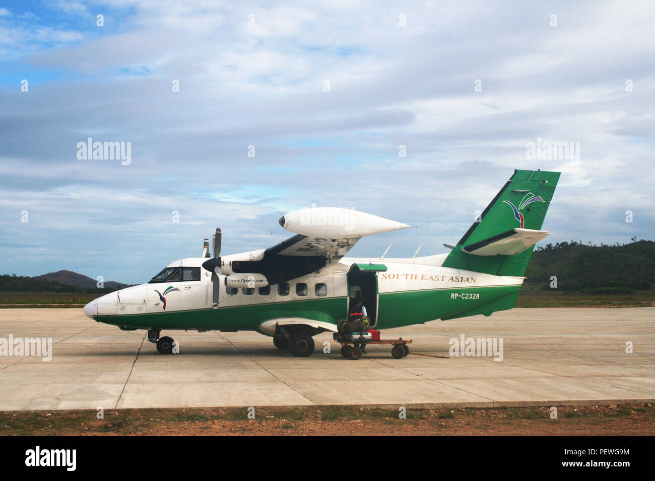 Sud-est Asian-Airlines, lasciate L-410 Turbojet, registrazione degli aeromobili RP-C2328, Coron airport, Filippine. Foto Stock