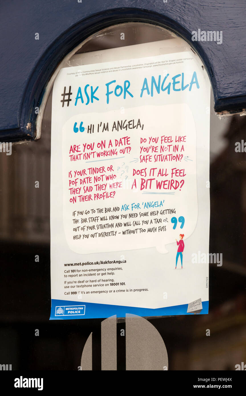 Chiedere per Angela sign in public house offre un modo sicuro per gli uomini o le donne che diventano preoccupati per una data tinder. Foto Stock