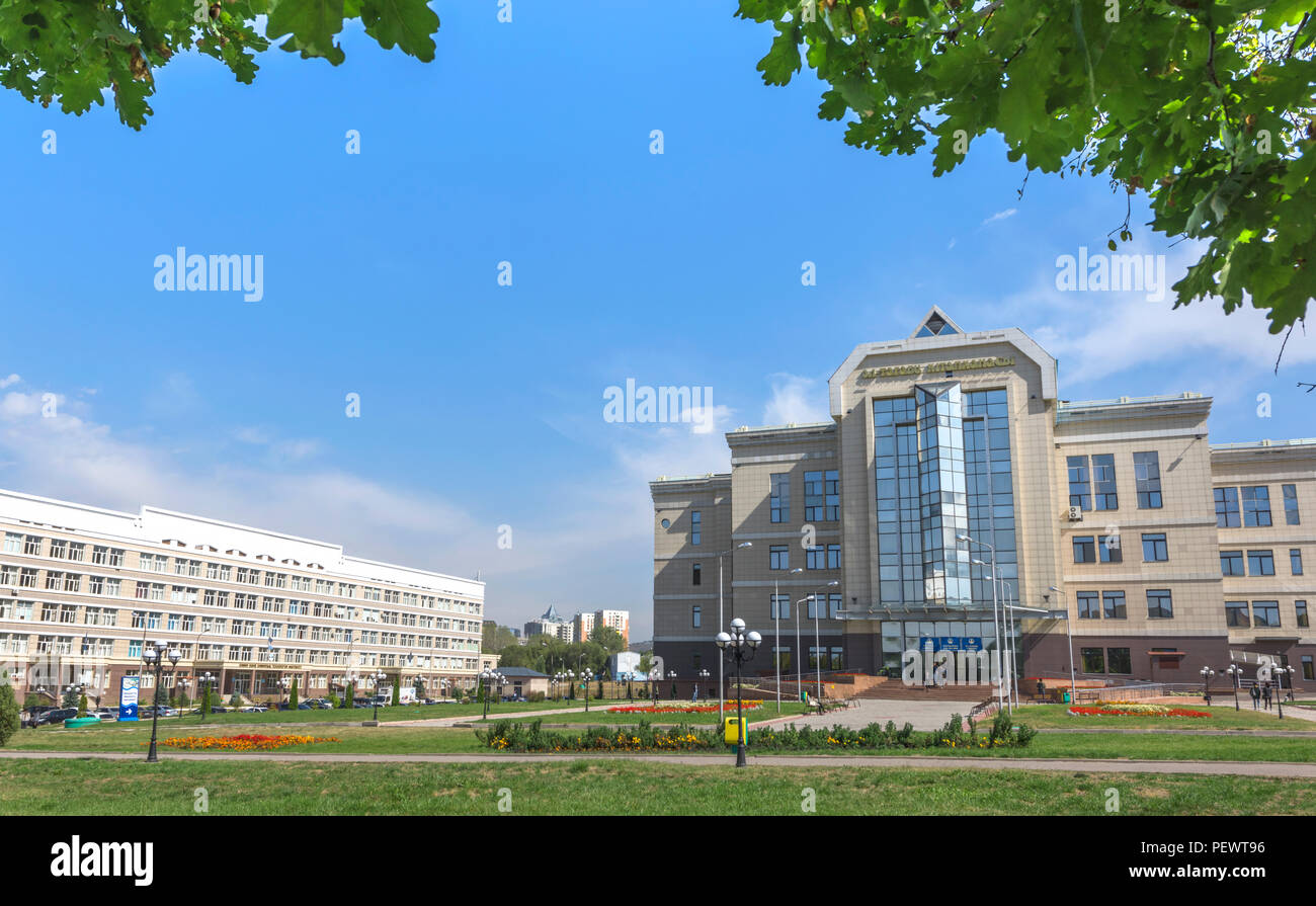 Edifici di kazako università nazionale, Almaty Foto Stock