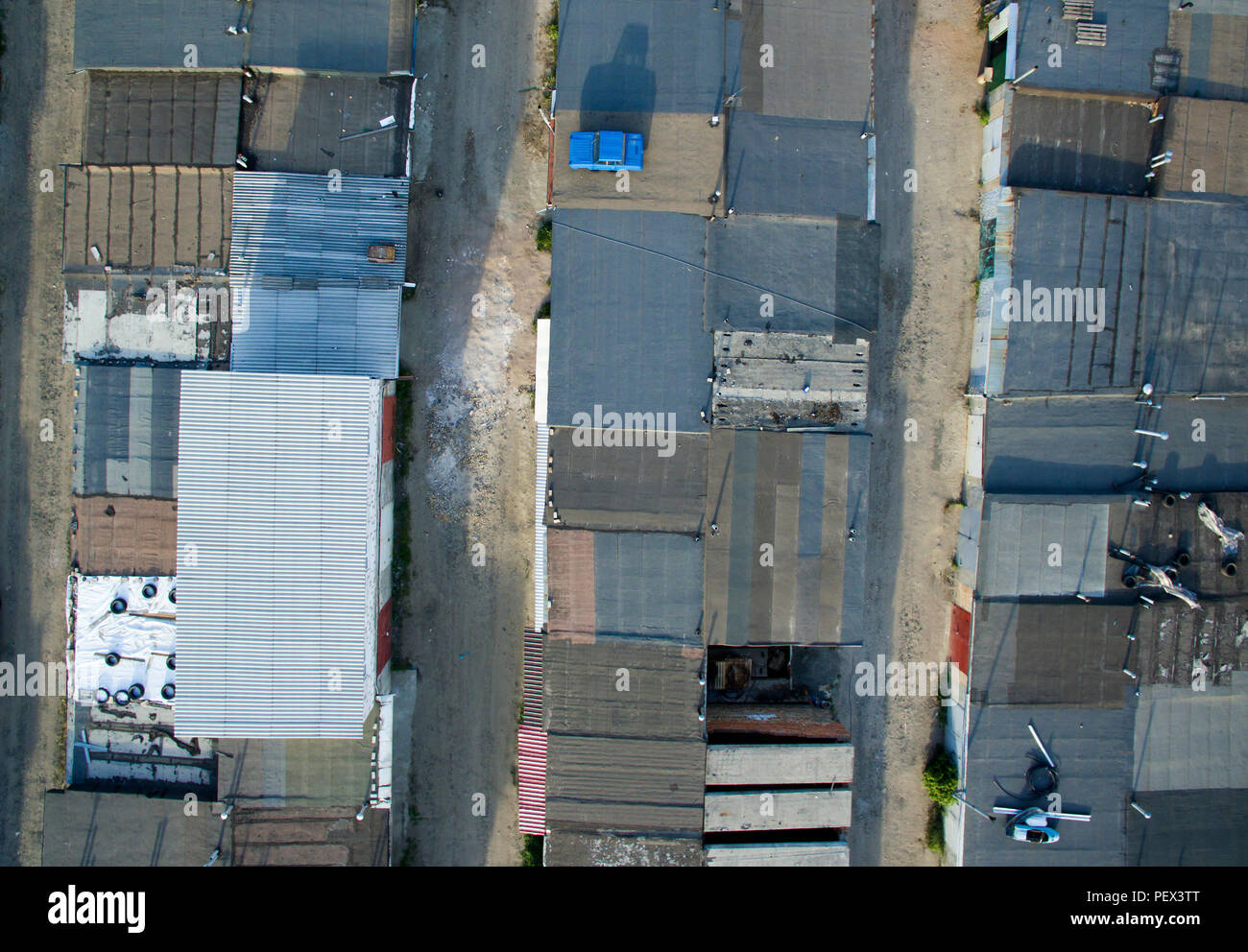 Il tetto del garage, vista dall'alto Foto Stock