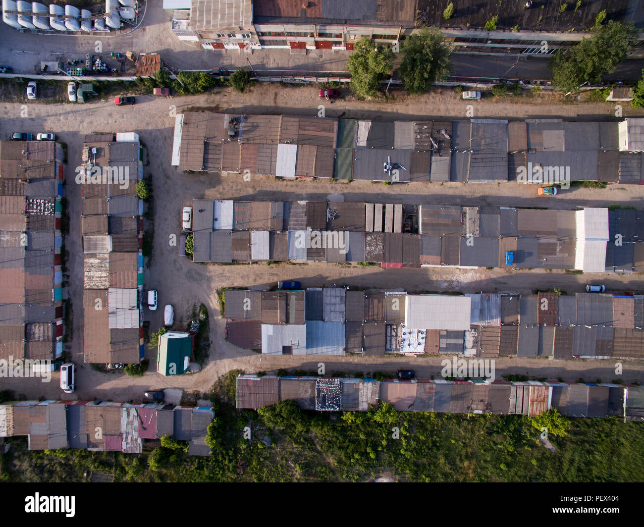 Il tetto del garage, vista dall'alto Foto Stock