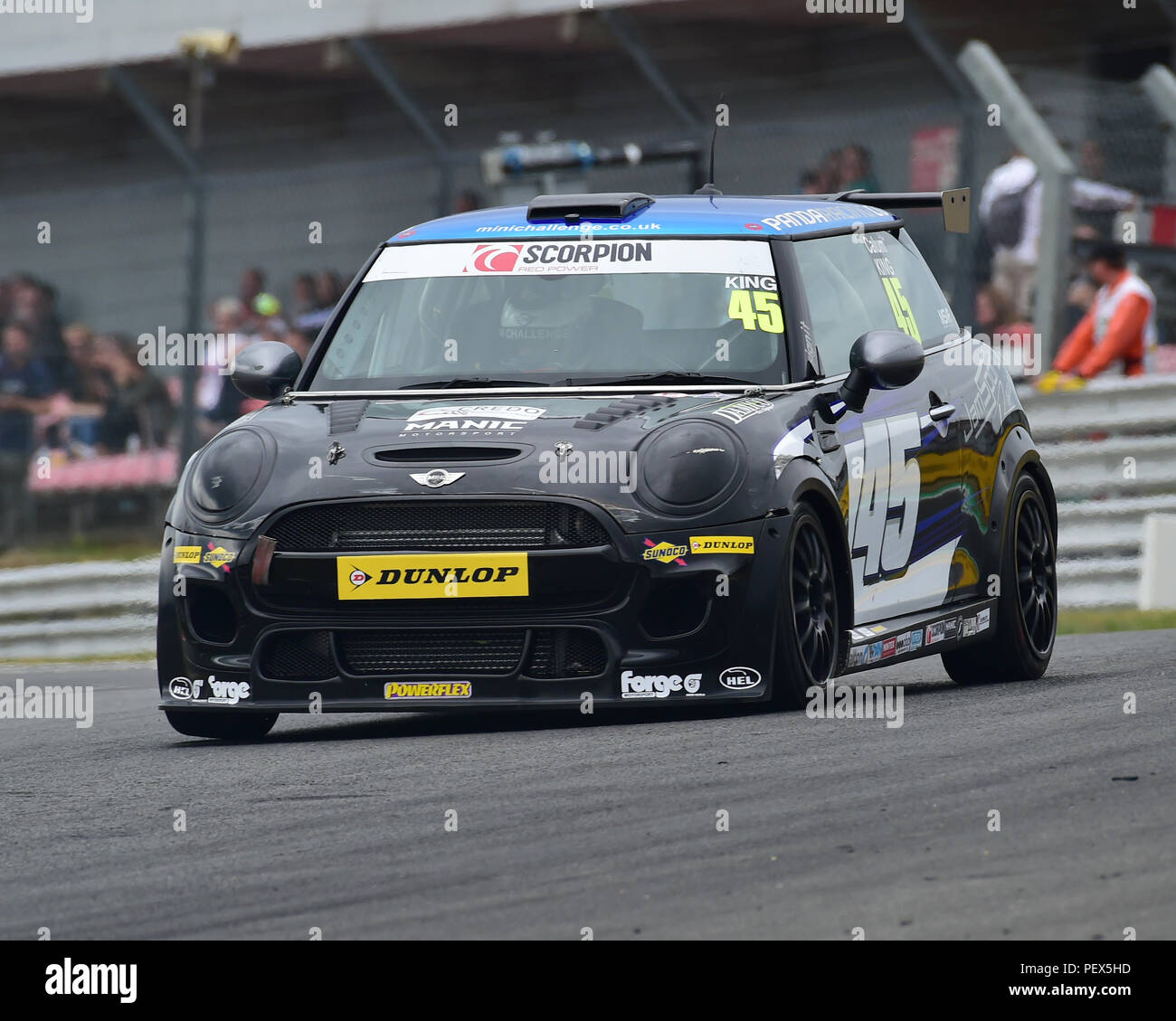 Calum Re, Mini F56 JCW, Mini Sfida, DTM gara incontro, Deutsche Tourenwagen Masters, Circuito del Grand Prix, Brands Hatch, Kent, Inghilterra, XI XII UN Foto Stock