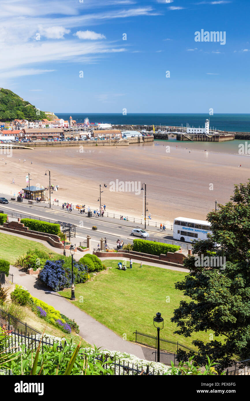 Scarborough South Bay e il lungomare Scarborough Regno Unito scarborough beach yorkshire North Yorkshire Scarborough Regno unito Gb Inghilterra europa Foto Stock