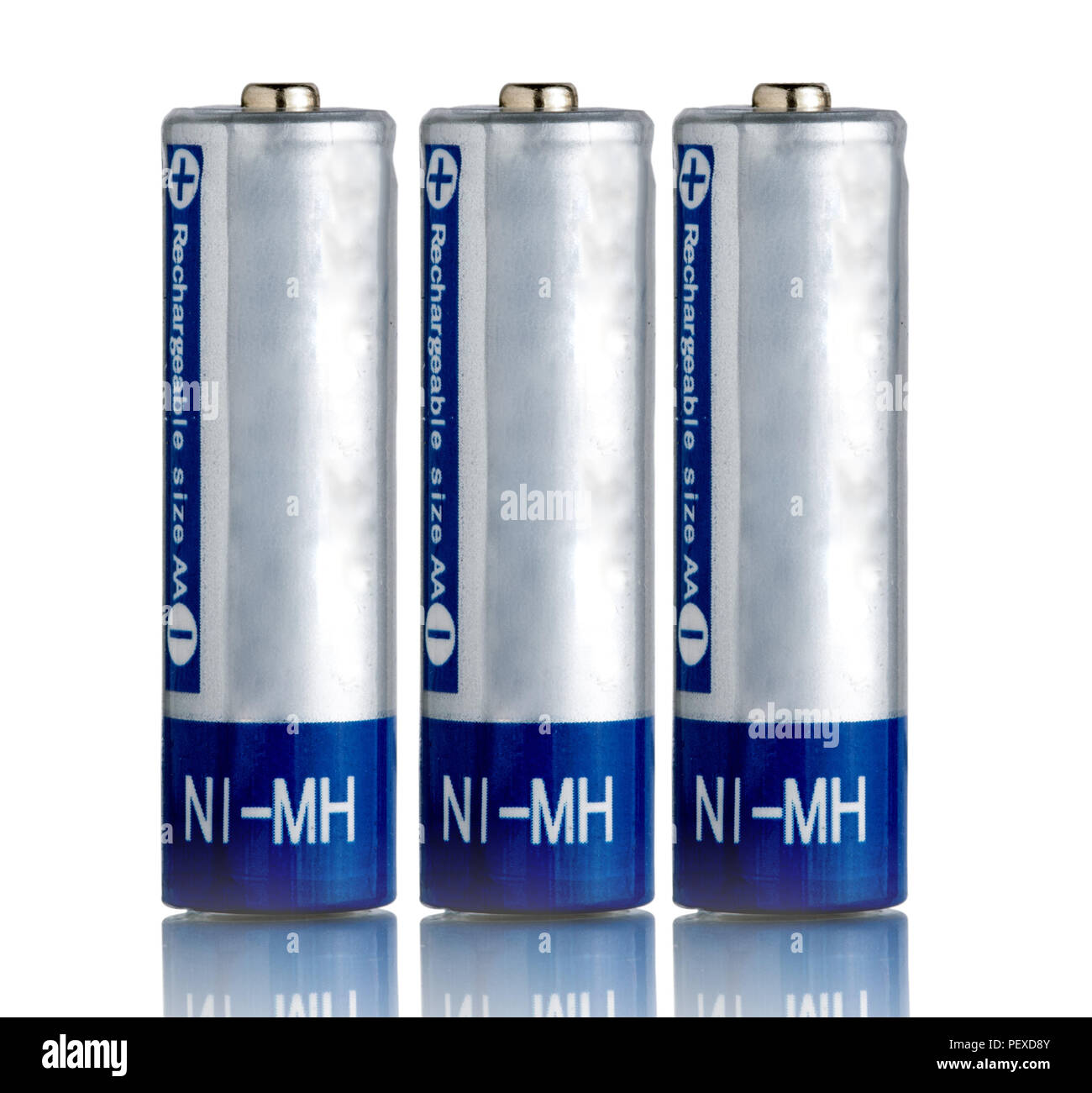 Batterie AA isolati su sfondo bianco Foto Stock