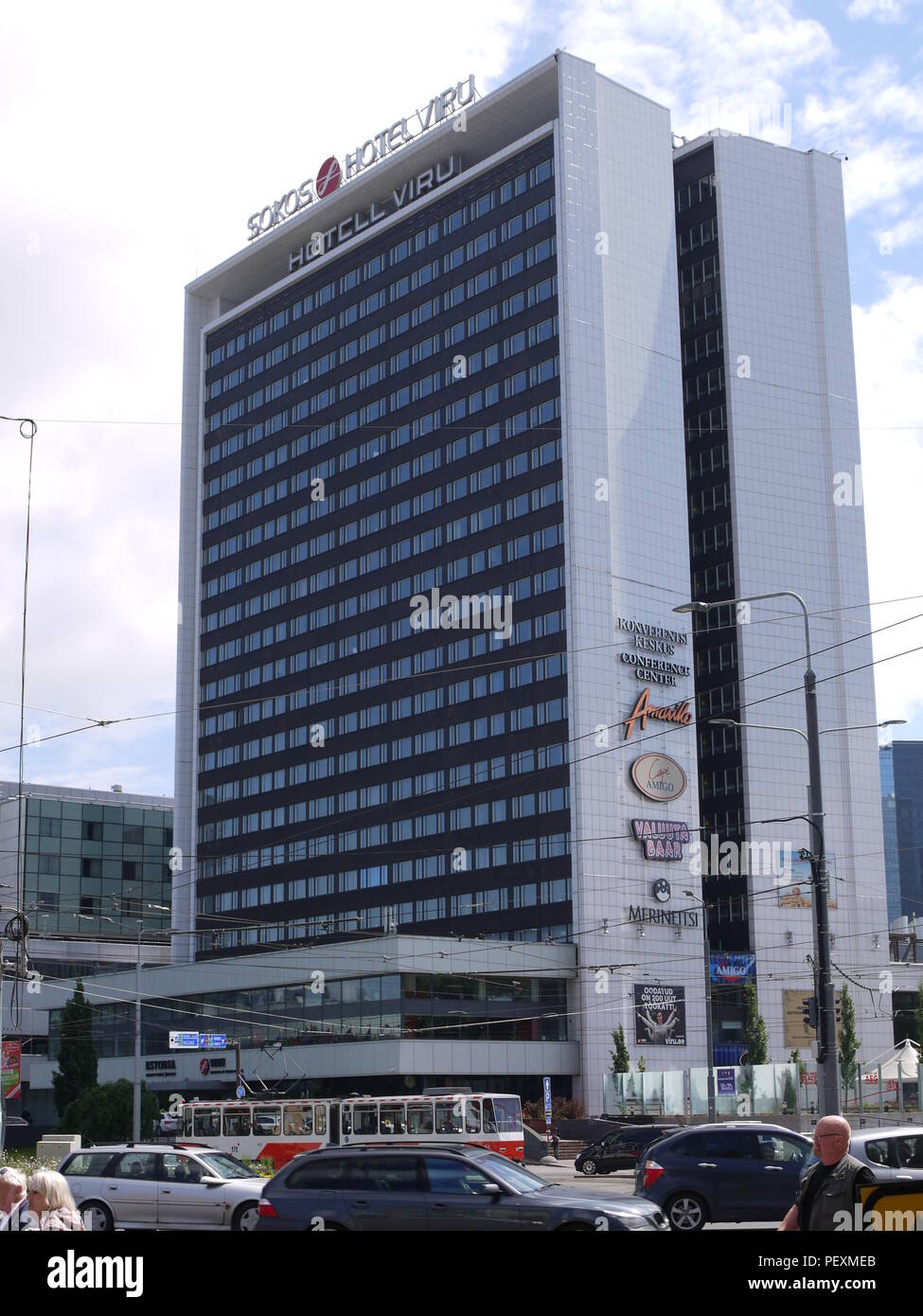 Viru hotel in Tallinn (Estonia) era buid durante il periodo sovietico come il primo open per stranieri. Ex KGB all'interno camera hotel è ora un museo. Foto Stock