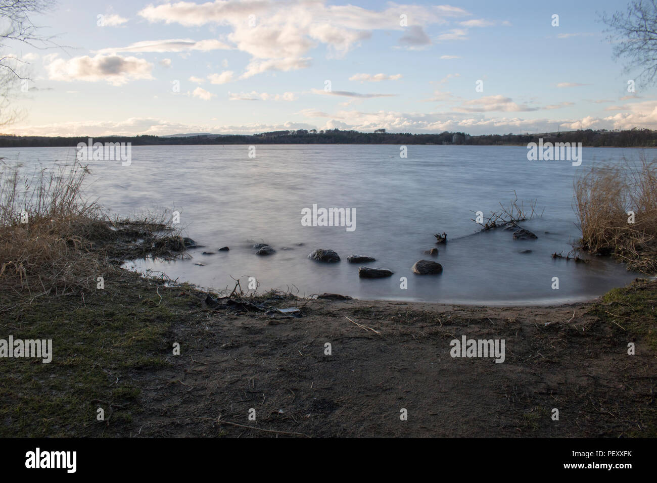 Una lunga esposizione di Loch di Skene Foto Stock