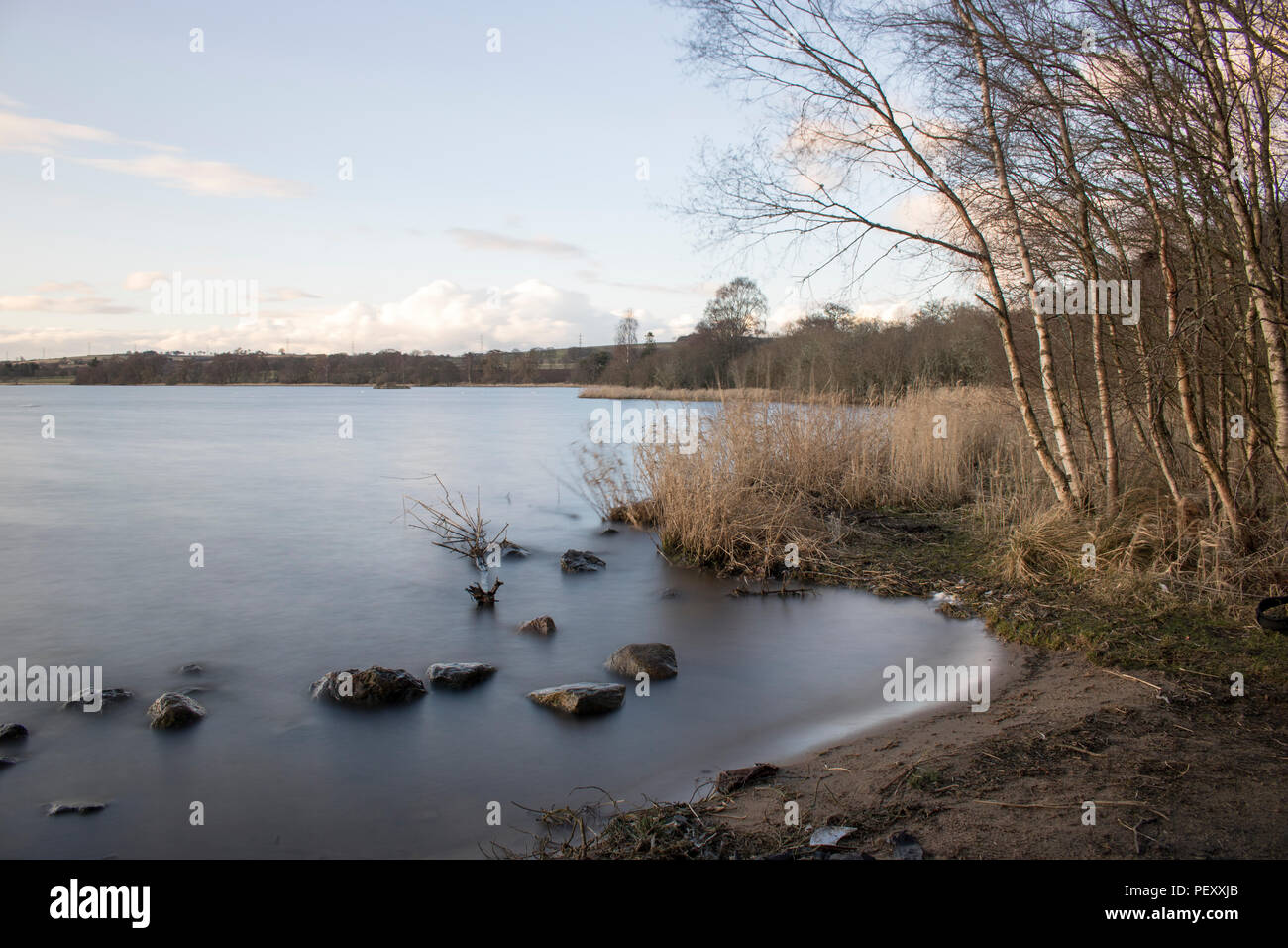 Una lunga esposizione di Loch di Skene Foto Stock