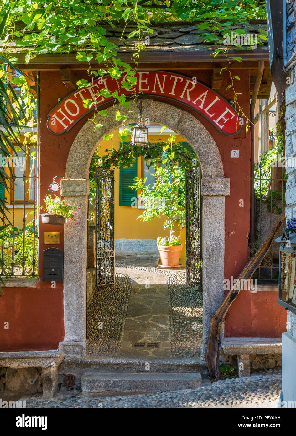 Vista panoramica a Bellagio in un pomeriggio d'estate. Il lago di Como, Lombardia, Italia. Foto Stock