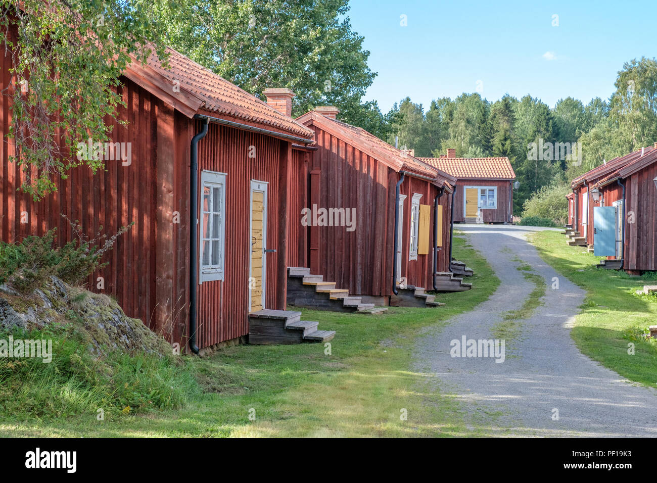 Chiesa Lövånger città nel nord della Svezia risale al XVII secolo e si compone di 117 case di cui molti sono usati per hostel alloggio. Foto Stock