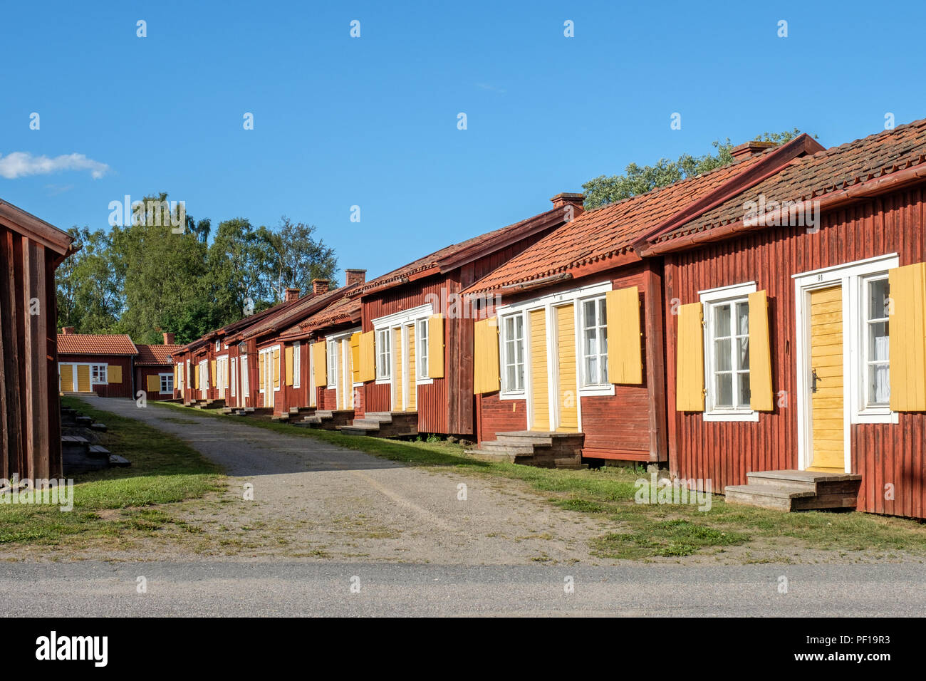 Chiesa Lövånger città nel nord della Svezia risale al XVII secolo e si compone di 117 case di cui molti sono usati per hostel alloggio. Foto Stock