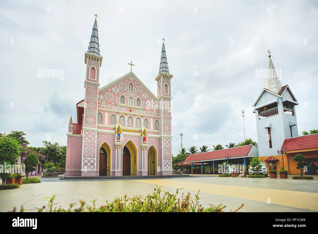 Il Wat Phra Cristo Phra Haruthai (Wat Phleng) di Ratchaburi, Thailandia Foto Stock