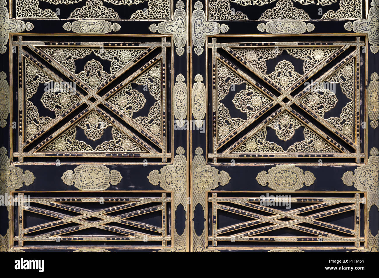 Porte ornamentali al tempio Kenchoji, uno di Kamakura le cinque grandi templi Zen; prefettura di Kanagawa, Giappone Foto Stock