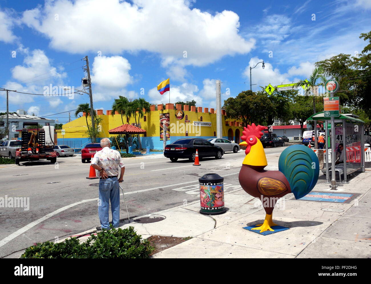 Arte di strada accanto alla fermata del bus di Little Havana Miami. Foto Stock