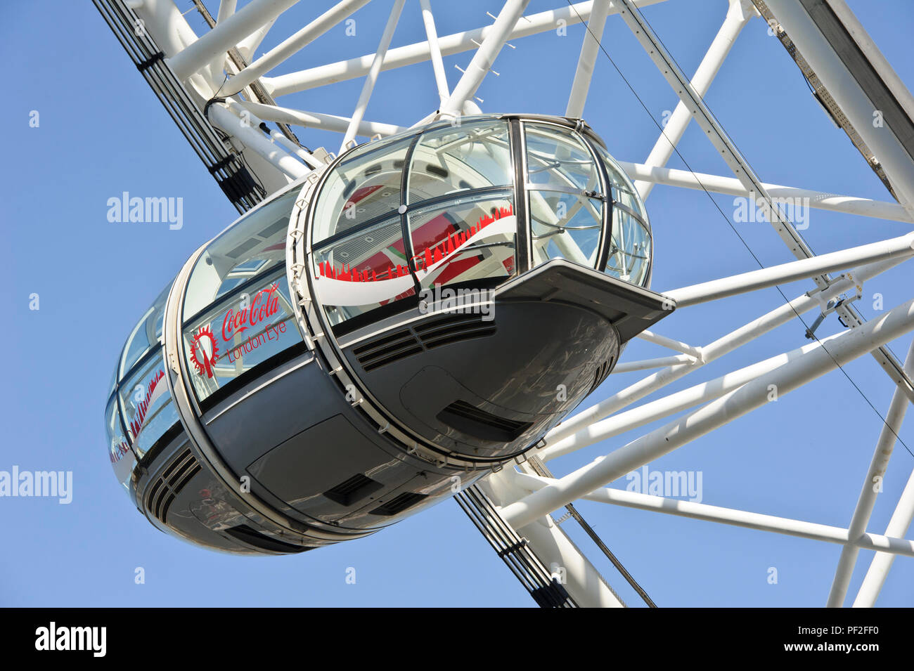 Il London Eye ruota panoramica Ferris, London, England, Regno Unito Foto Stock
