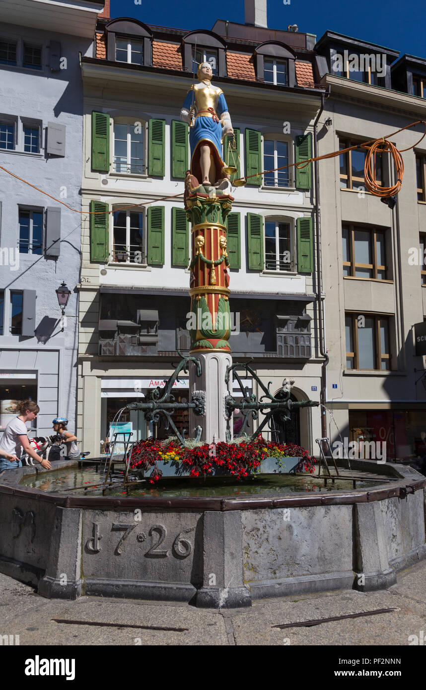 Fontaine de la Giustizia, Place de la Palud, Losanna, Svizzera Foto Stock