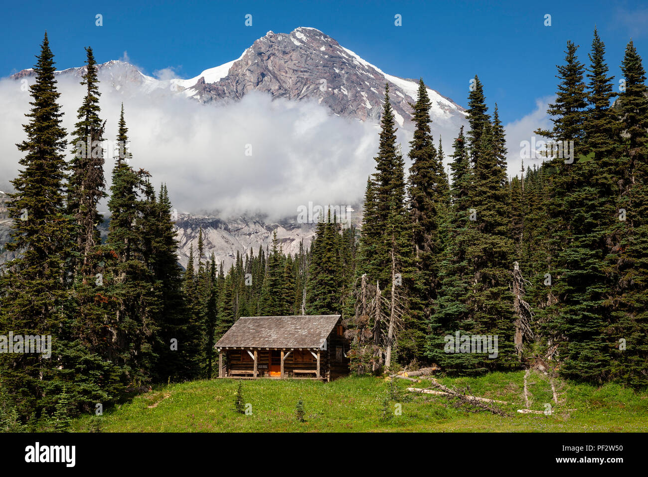 WA14783-00...WASHINGTON - Stazione di Ranger Patrol cabina Henerys indiano terreno di caccia in Mount Rainier National Park. Foto Stock