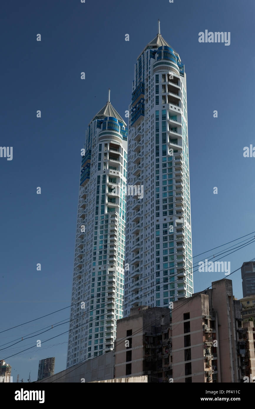 Tardeo Jehangir Boman Behram Road architetto Hafeez Contractor edificio più alto l'Imperial Twin Towers edifici residenziali, Mumbai in India. Foto Stock