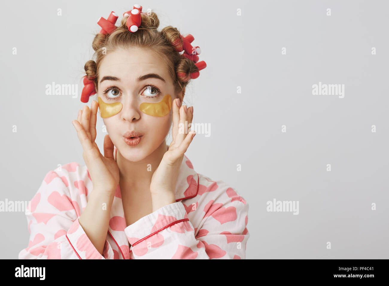 Girl E Con Pigiami Stampa In Capelli Cuore Arricciacapelli Girly 76Ipqdp