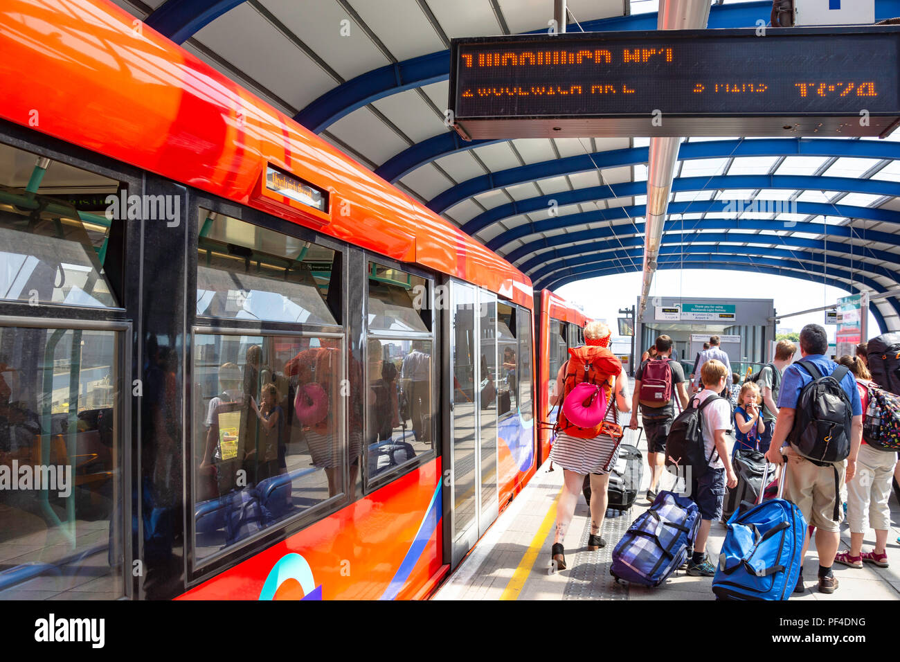 London City Airport DLR station, Silvertown, London Borough of Newham, Greater London, England, Regno Unito Foto Stock