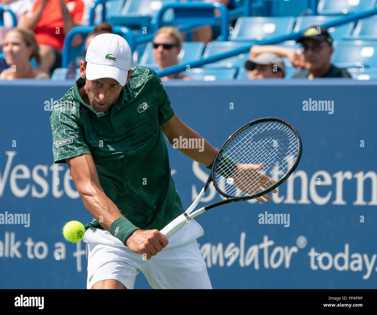 Ohio, Stati Uniti d'America. Il 18 agosto 2018. Novak Djokovic (SRB) sconfitto Marin CILIC (CRO) 6-4, 3-6, 6-3, all'occidentale e meridionale essendo aperto ha giocato al Lindner Family Tennis Center di Mason, Ohio. © Leslie Billman/Tennisclix/CSM Credito: Cal Sport Media/Alamy Live News Foto Stock