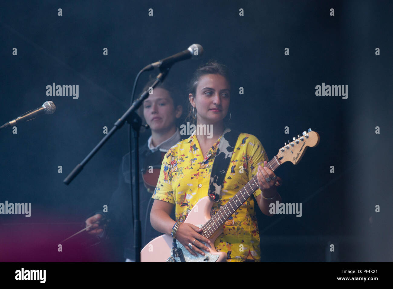 GOAT GIRL, CONCERTO, 2018: Ellie Rose Davies – conosciuta come LED – cantante della band indie All-girl Goat Girl suona il Walled Garden Stage. Secondo giorno del festival musicale Green Man nelle Brecon Beacons Mountains in Galles. Glanusk Park, Brecon, Galles, 18 agosto 2018. Nella foto: Credito: Rob Watkins/Alamy Live News Foto Stock